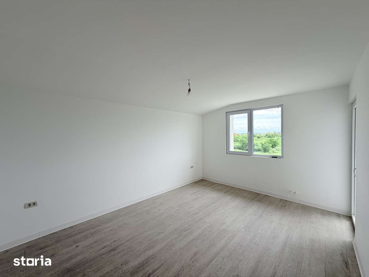 Duplex de vânzare cu 2 apartamente zona nouă Via Carmina (pentru tine) - Imagine principală: 5/10