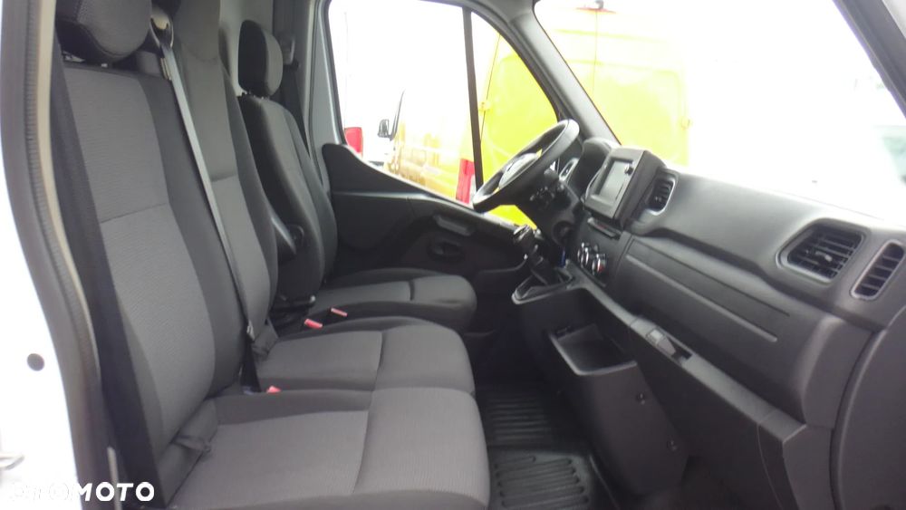 Renault Master - 11
