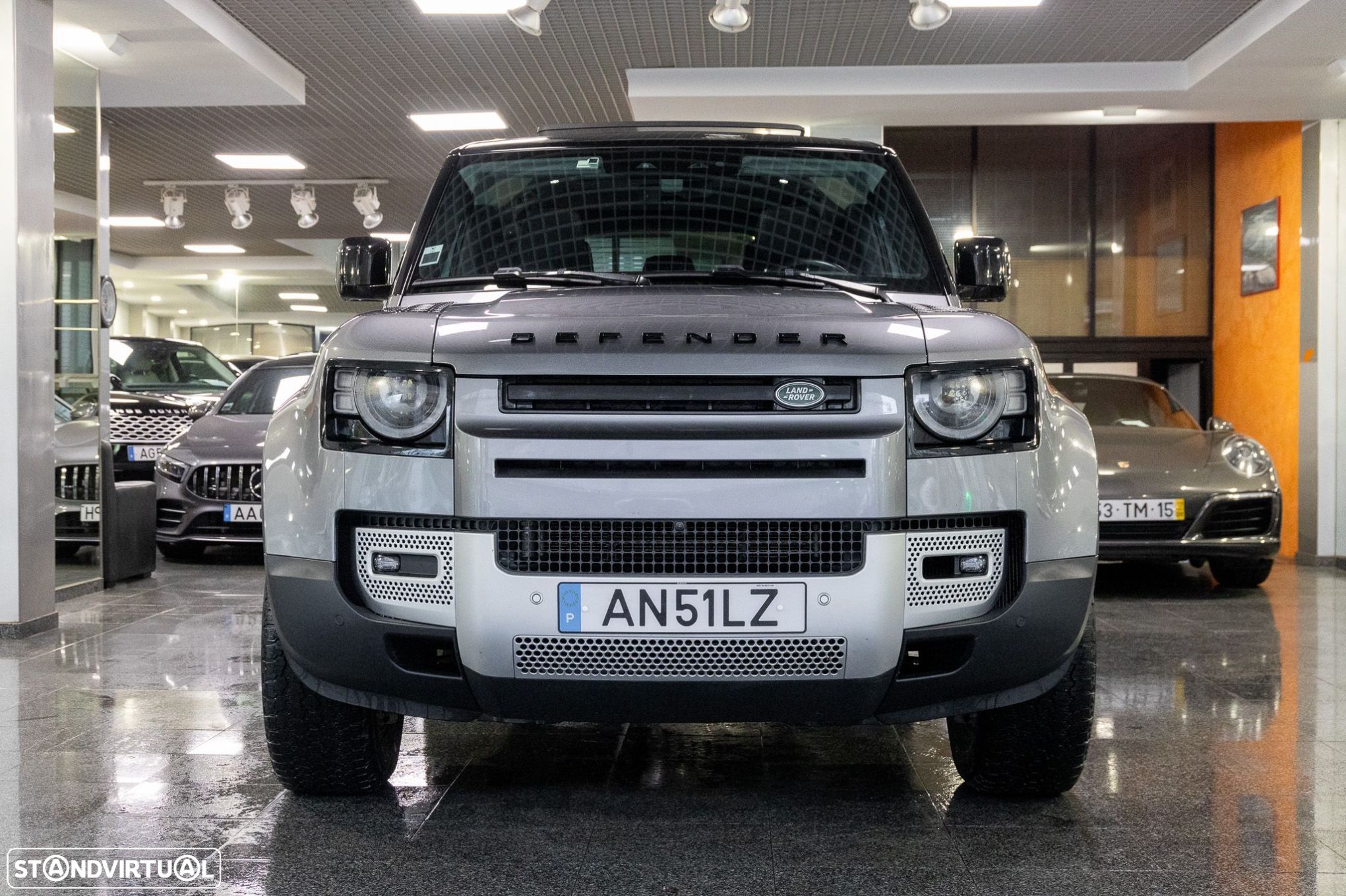 Land Rover Defender 3.0 D250 110 AWD X-Dynamic HSE - 1