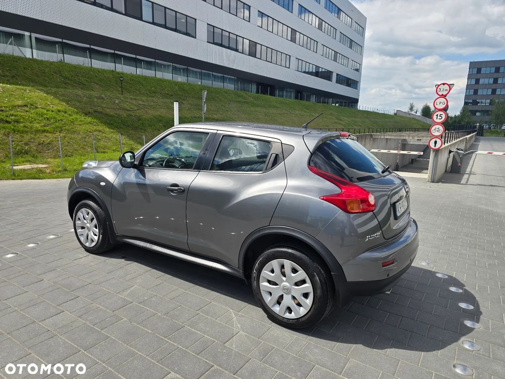 Nissan Juke 1.6 Visia - 10