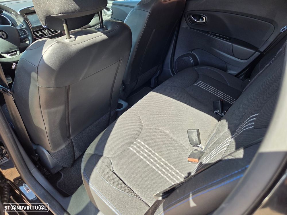 Renault Clio Sport Tourer - 29