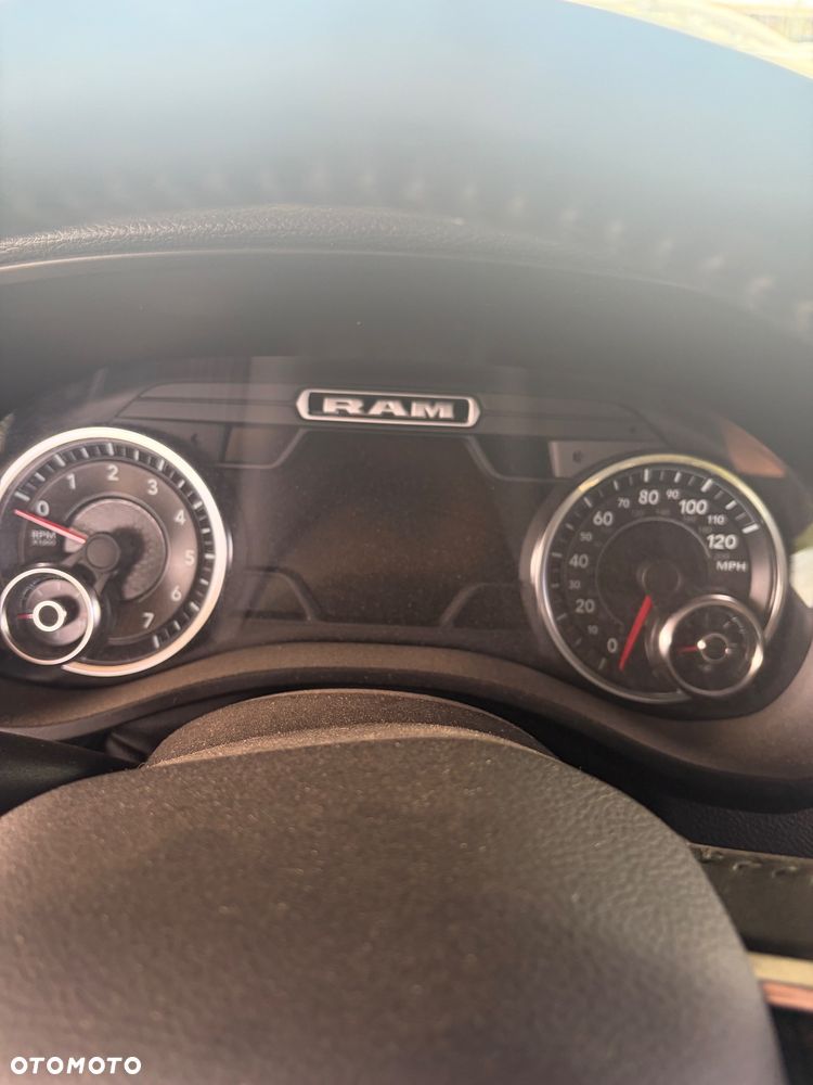 RAM 1500 5.7 Crew Cab Laramie - 22