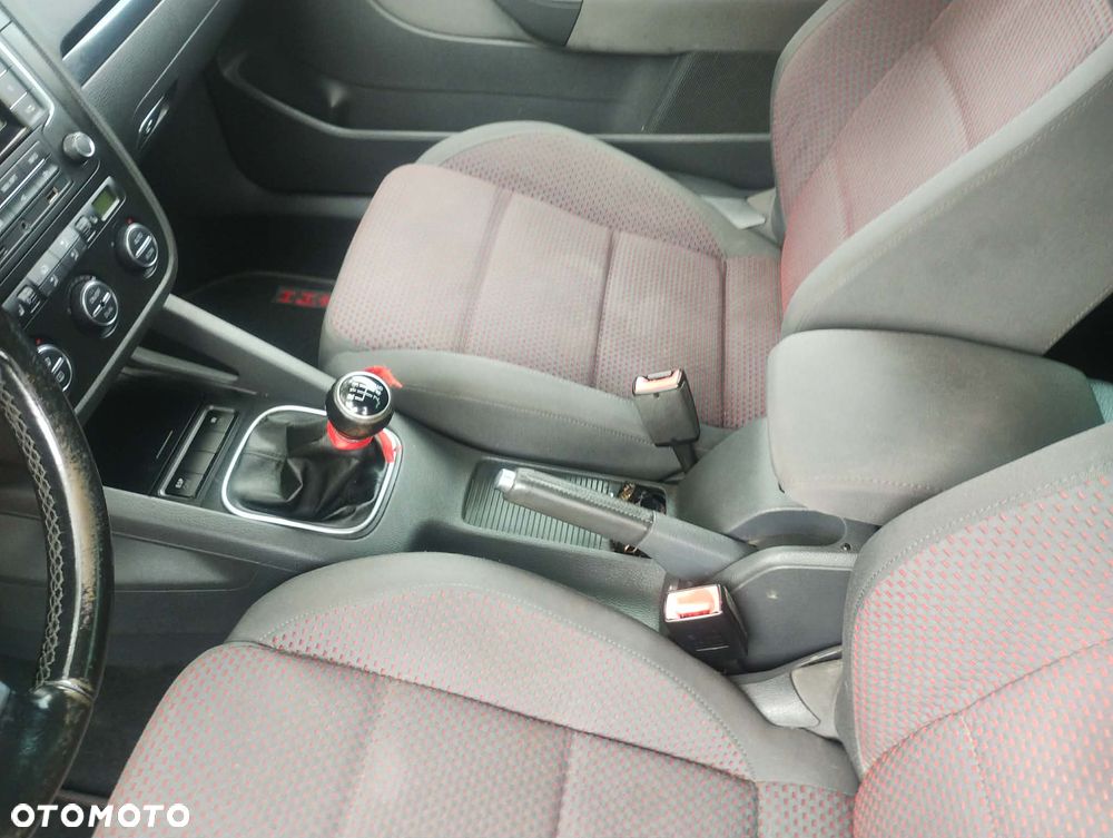 Volkswagen Golf 1.4 TSI GT - 12