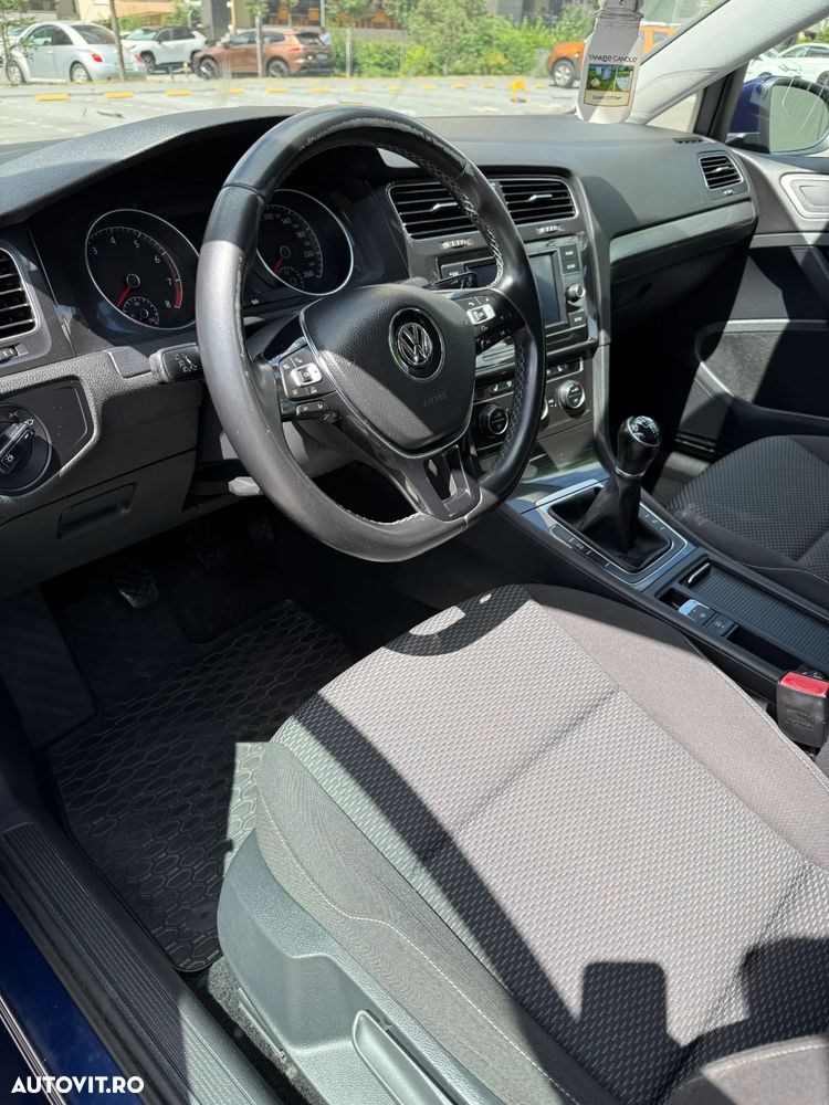 Volkswagen Golf - 5