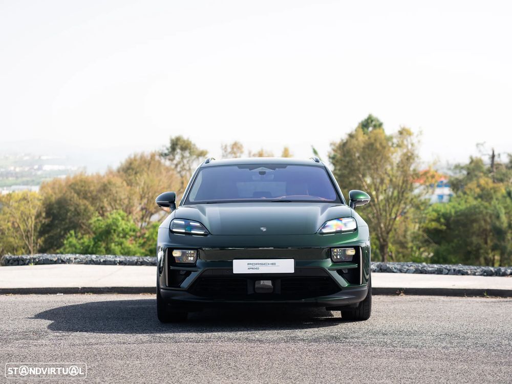 Porsche Macan Electric Turbo - 11