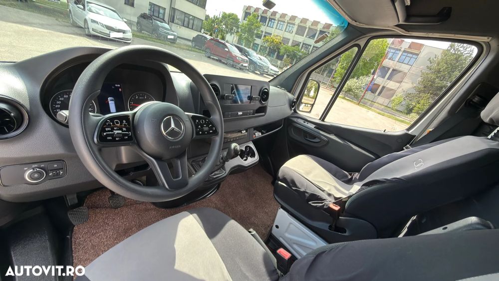 Mercedes-Benz Sprinter - 17