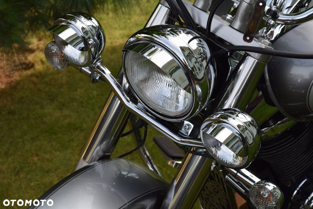 Suzuki VL 800 Volusia - Boulevard C50 - 2