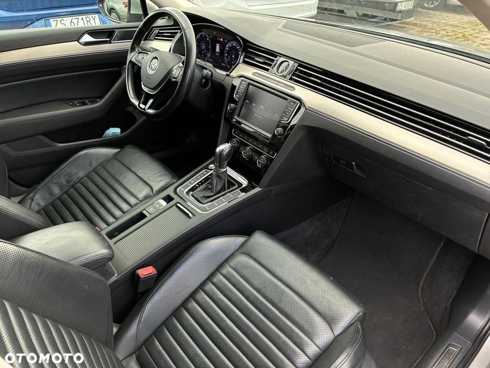 Volkswagen Passat Variant 2.0 TDI Bi-Turbo BMT 4Mot Highline DSG - 28