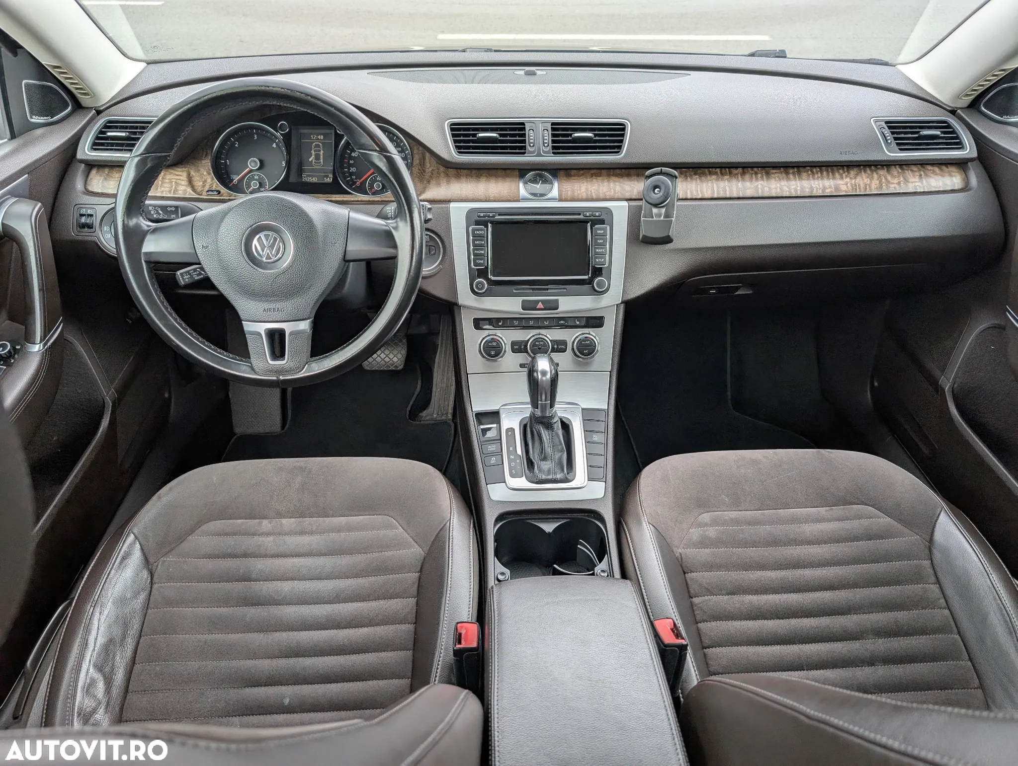 Volkswagen Passat 2.0 TDI BlueMotion Tehnology DSG Highline - 25