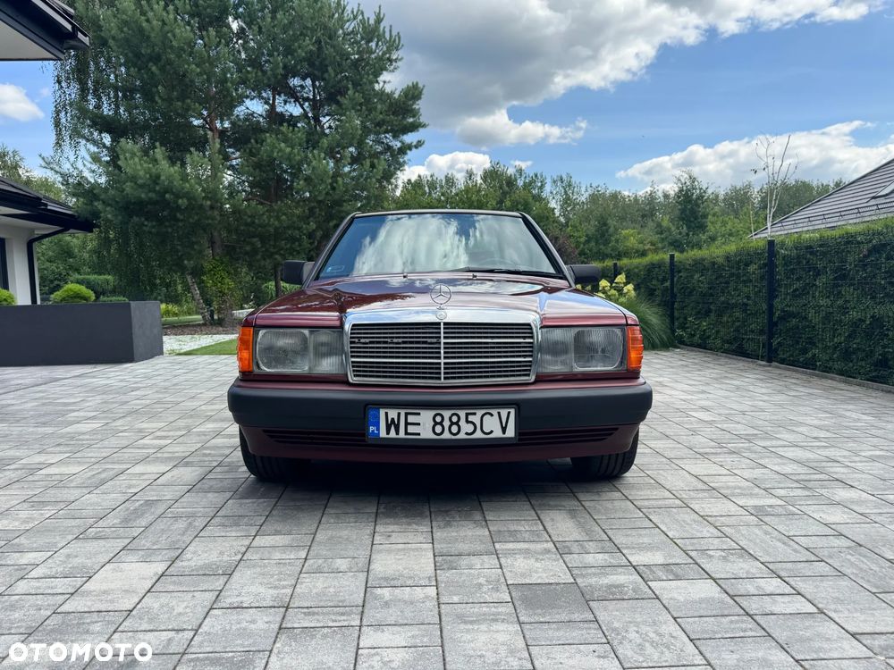 Mercedes-Benz W201 (190) - 11