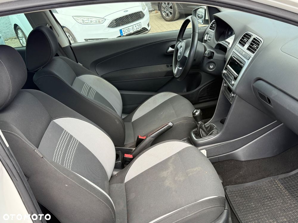 Volkswagen Polo - 9