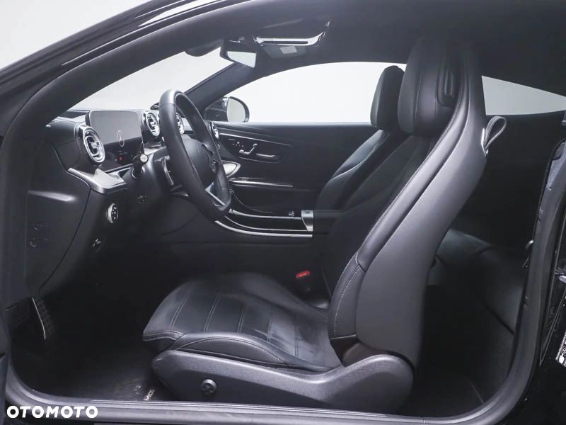 Mercedes-Benz CLE 300 mHEV 4-Matic AMG Line - 6
