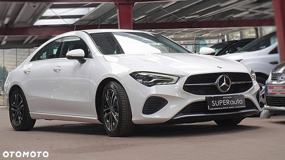 Mercedes-Benz CLA 200 7G-DCT - 2
