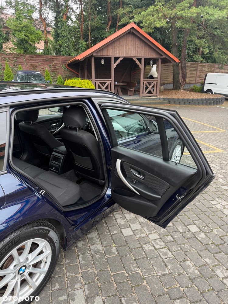 BMW Seria 3 318d Luxury Line Purity - 26