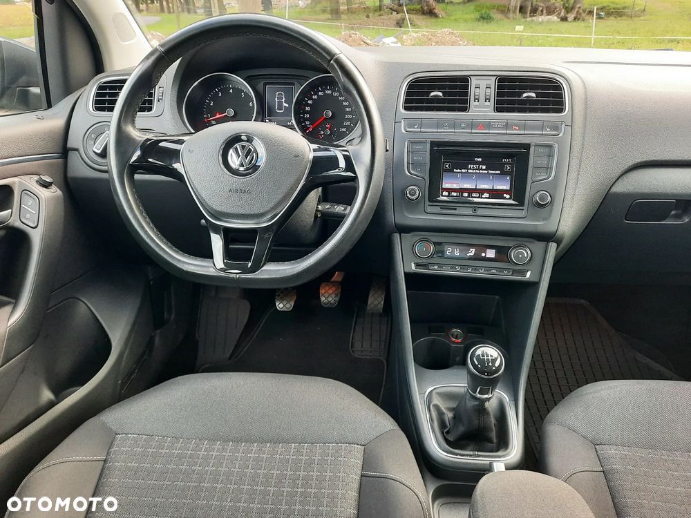 Volkswagen Polo 1.2 TSI Blue Motion Technology Comfortline - 20