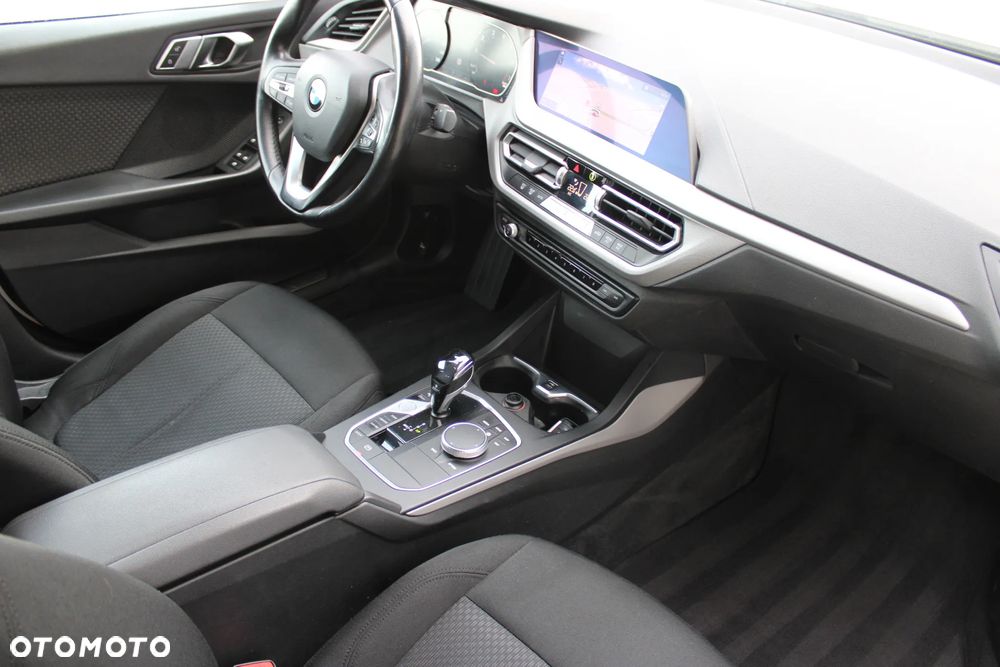 BMW Seria 2 218i Advantage - 13