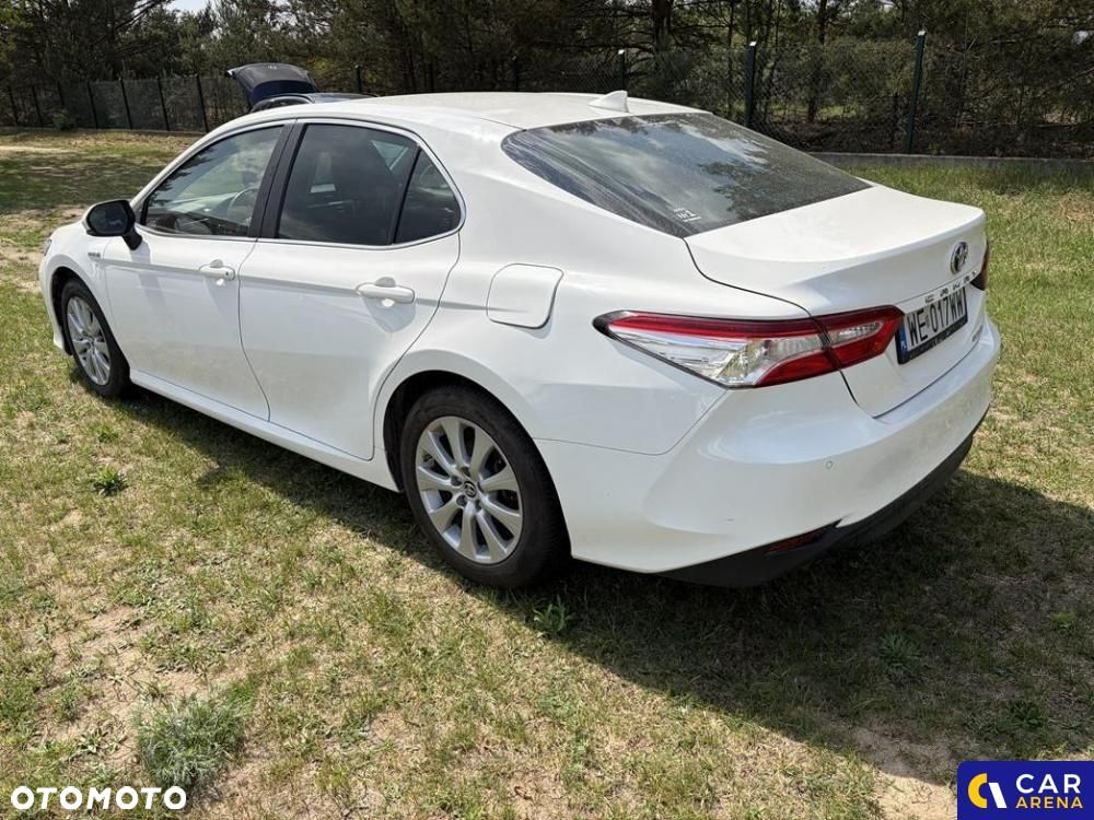 Toyota Camry - 3