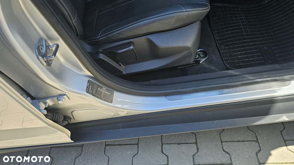 Ford Focus 1.6 TDCi DPF Titanium - 32