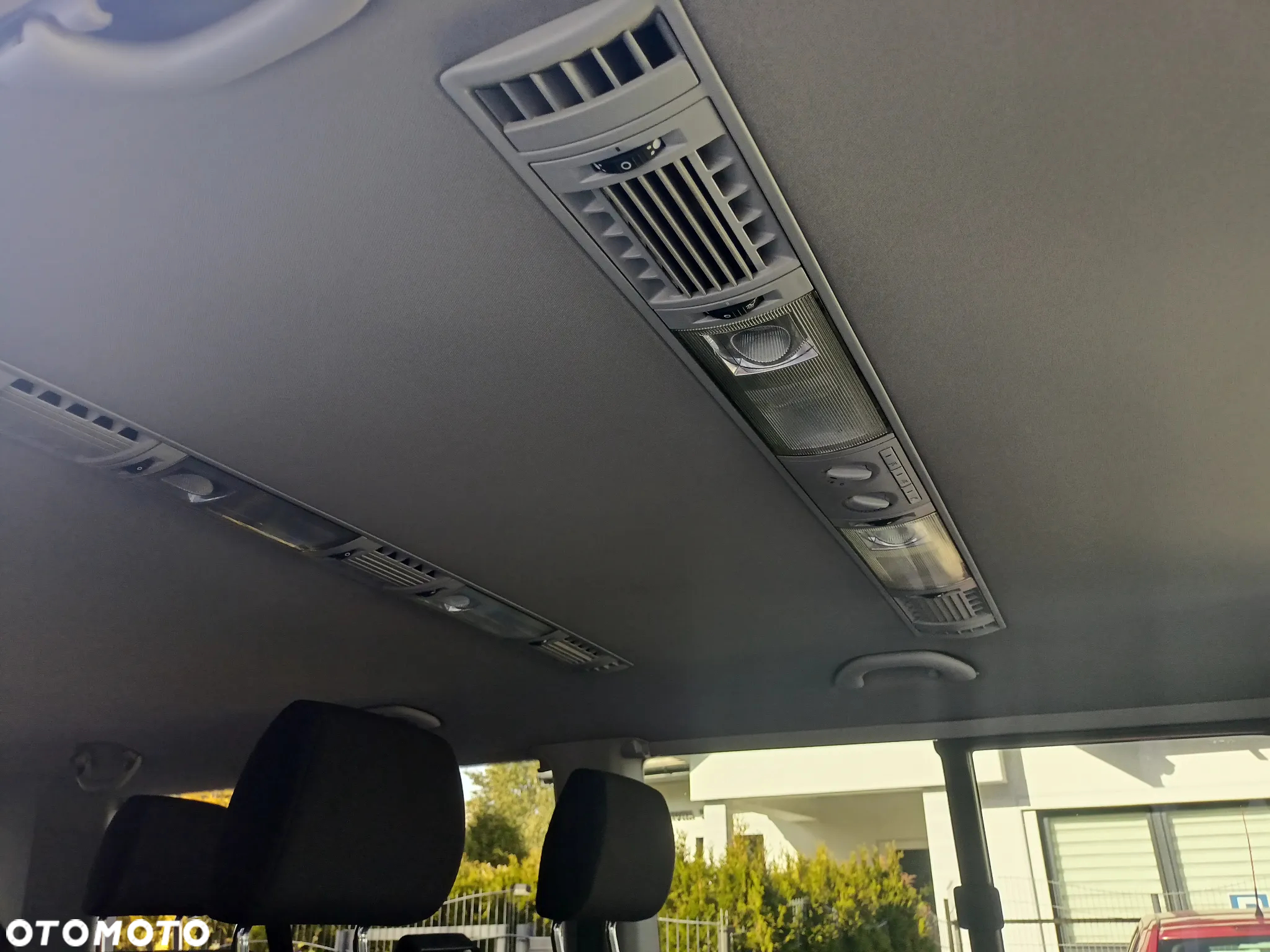 Volkswagen Caravelle 2.0 TDI L2 Highline - 10