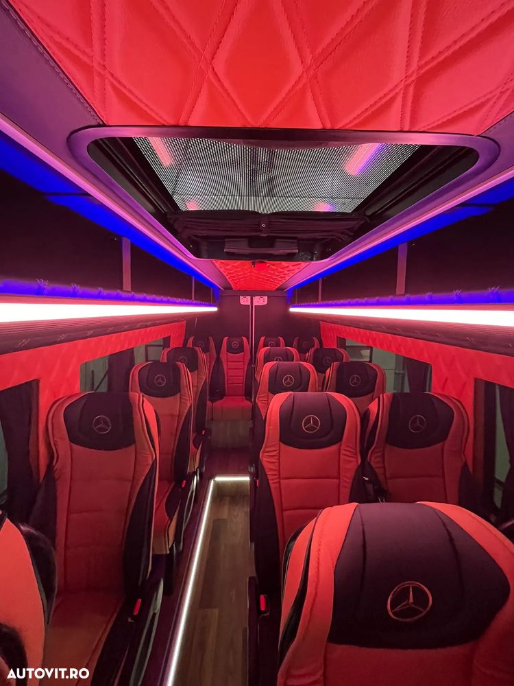 Mercedes-Benz Sprinter - 12