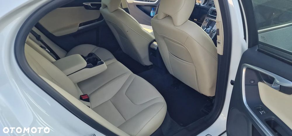 Volvo S60 - 21
