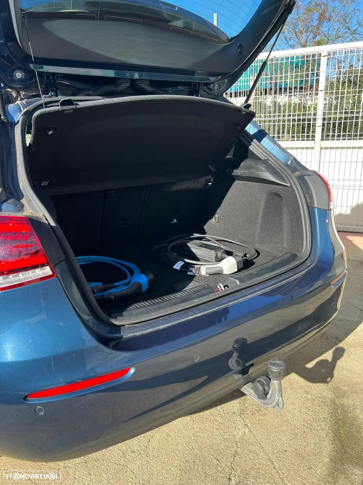 Mercedes-Benz A 250 e Style Plus - 35