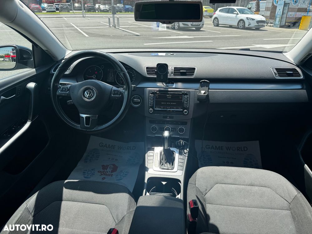 Volkswagen Passat 2.0 TDI BlueMotion Technology DSG Comfortline - 11