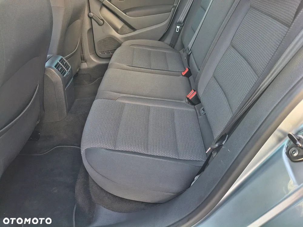 Volkswagen Golf 1.4 TSI Exclusive - 27