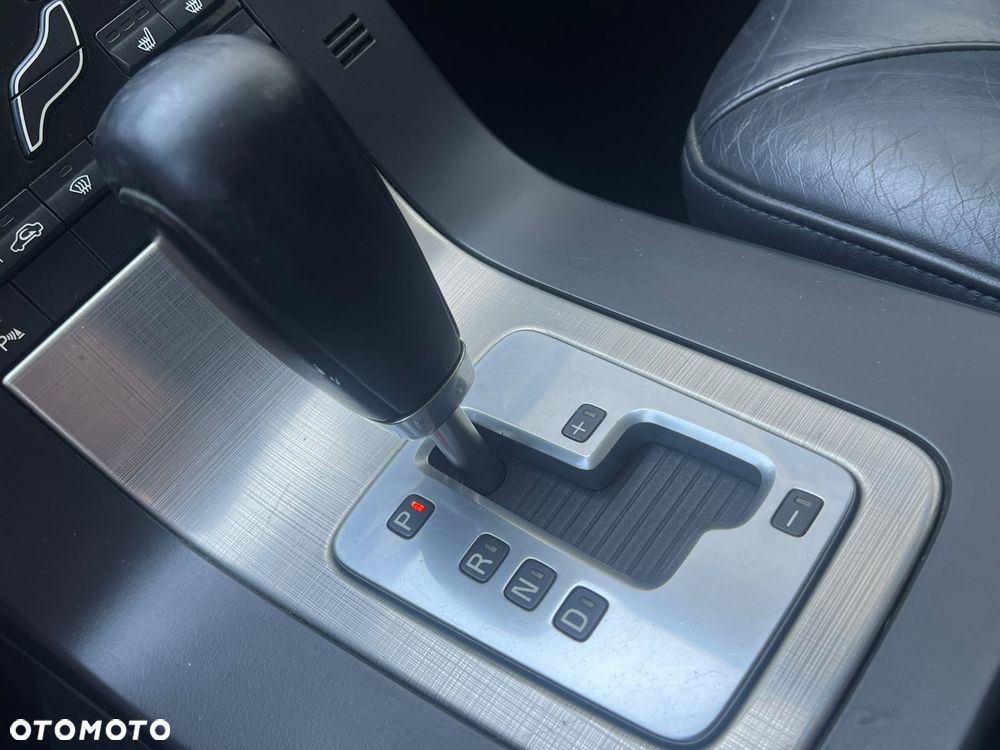 Volvo V70 D5 AWD Summum - 22