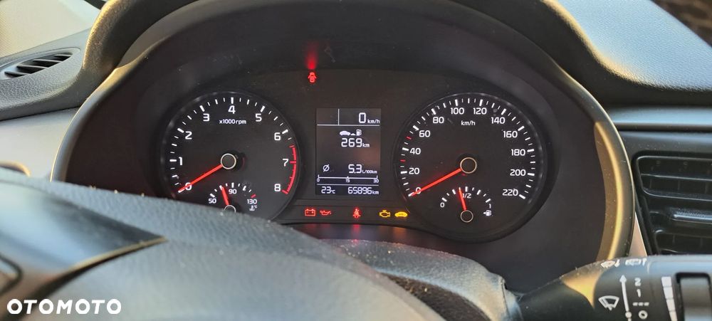 Kia Rio 1.2 M - 8