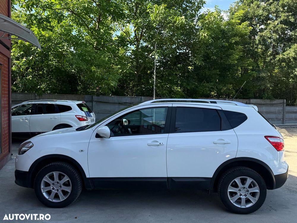 Nissan Qashqai 2.0 dCi DPF tekna - 30