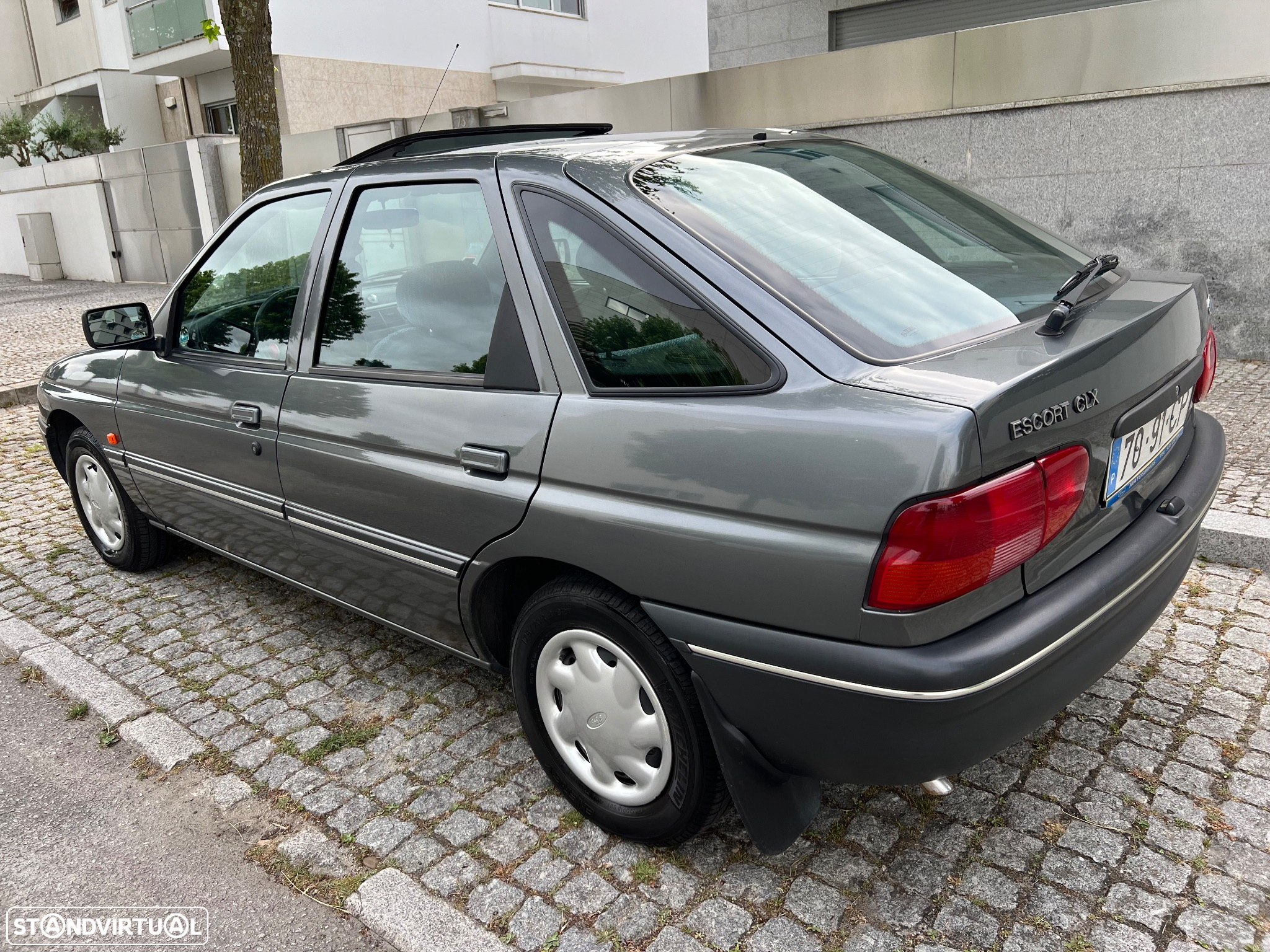 Ford Escort 1.3 CL - 4