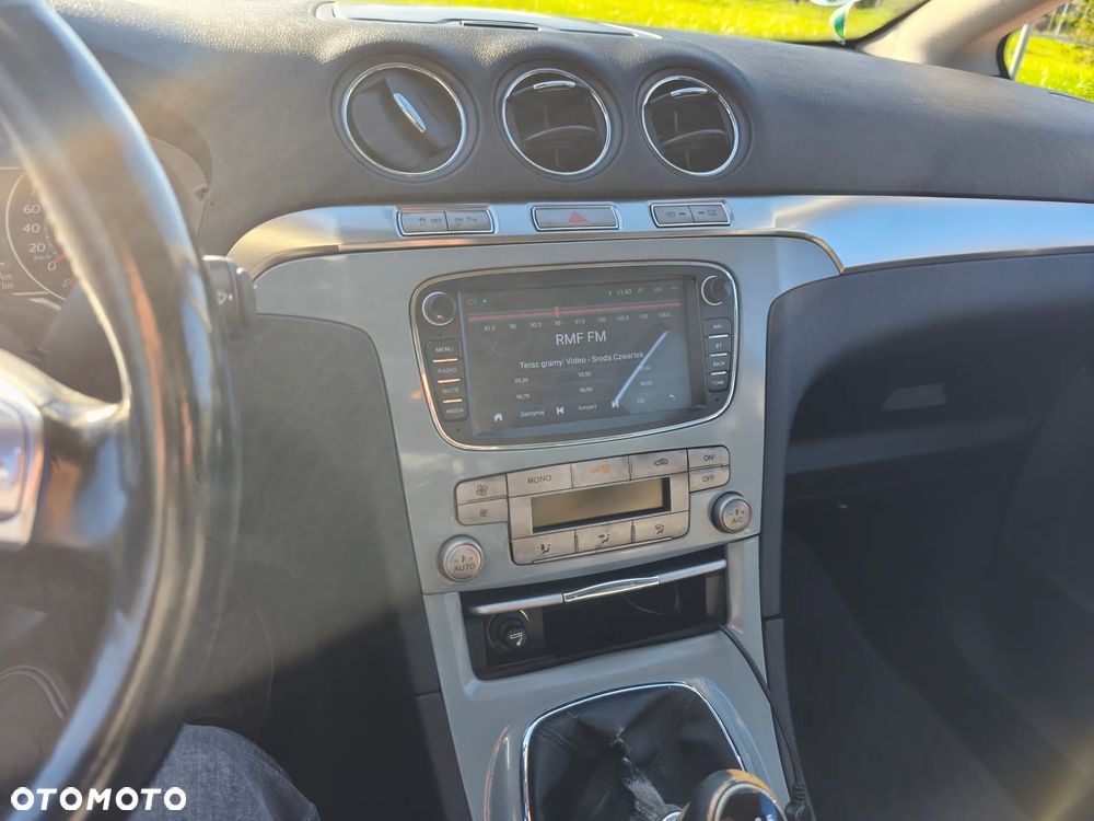 Ford S-Max - 8