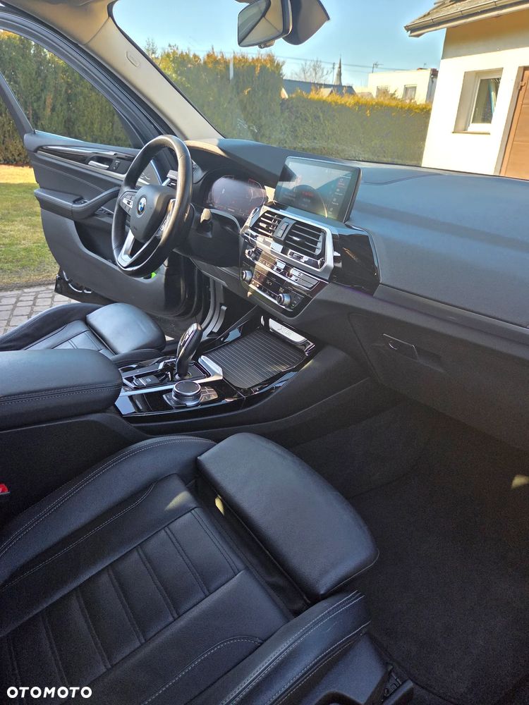 BMW X3 sDrive18d xLine - 20