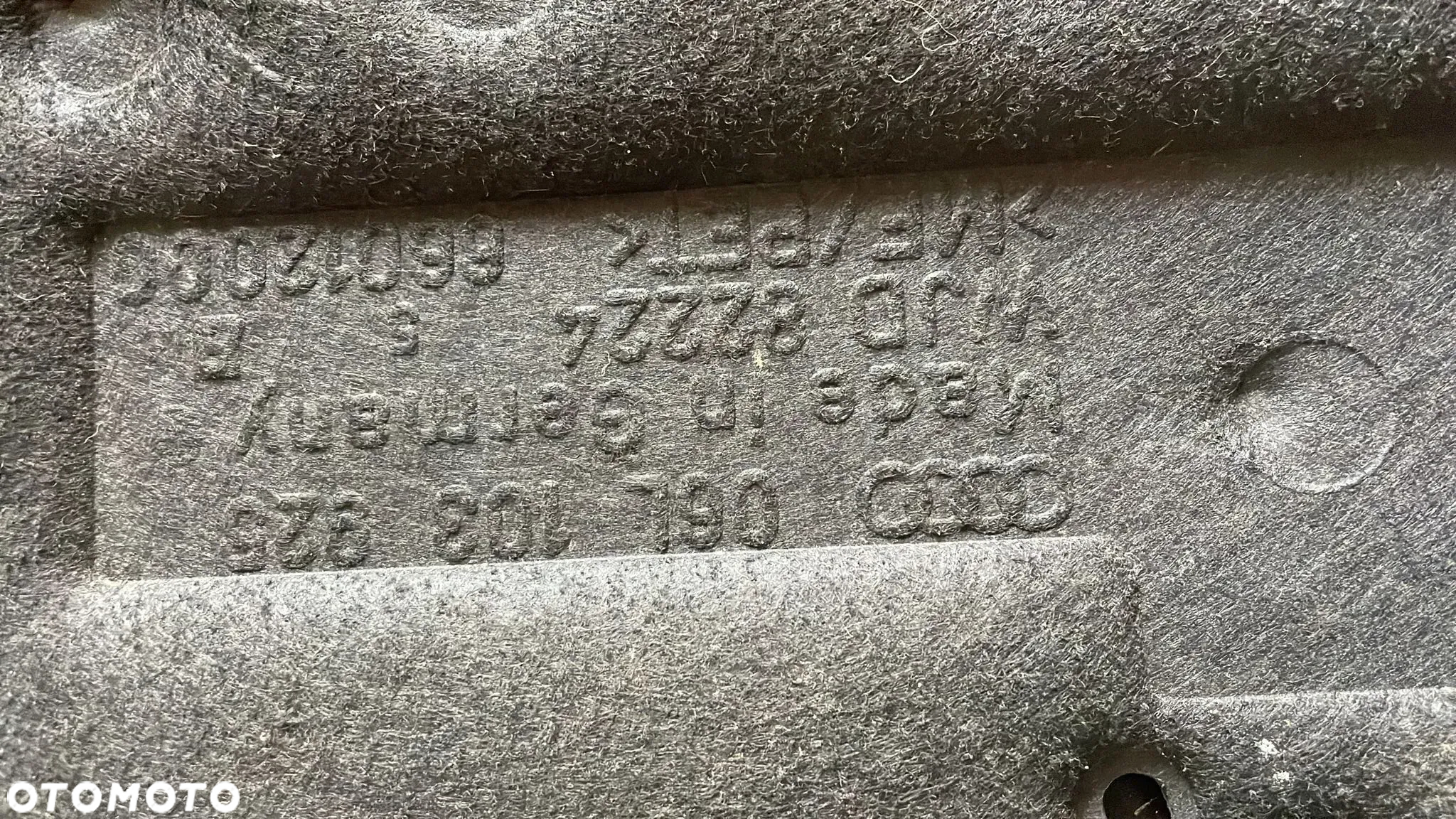 AUDI A4 A5 A6 Q5 DEKIEL POKRYWA SILNIKA 2.0 TFSi 06L103925 - 2