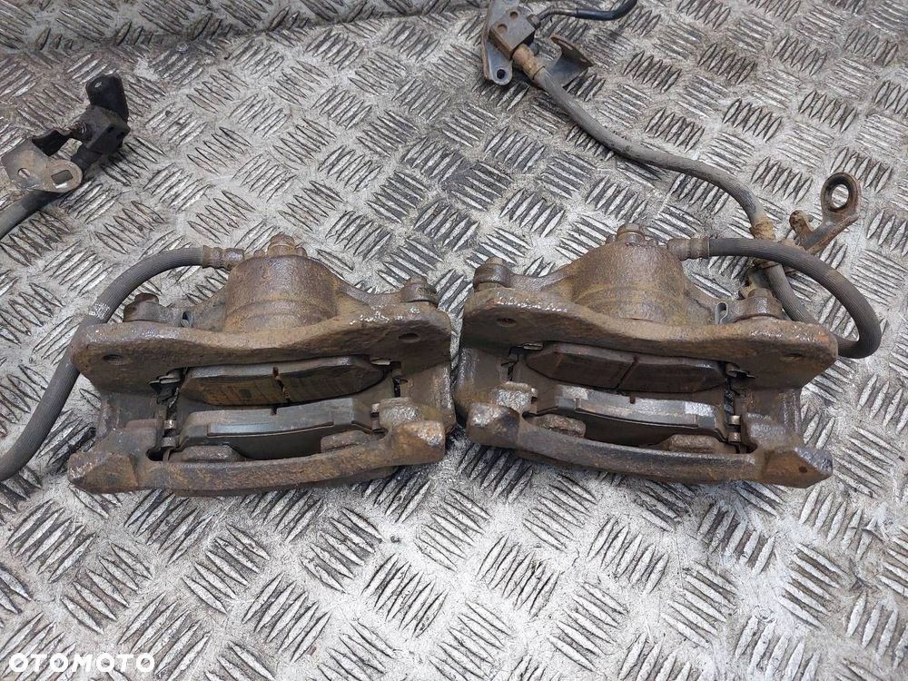 TARCZE HAMULCOWE PRZÓD + KLOCKI + ZACISKI HONDA CITY IV 1.4 16V - 8