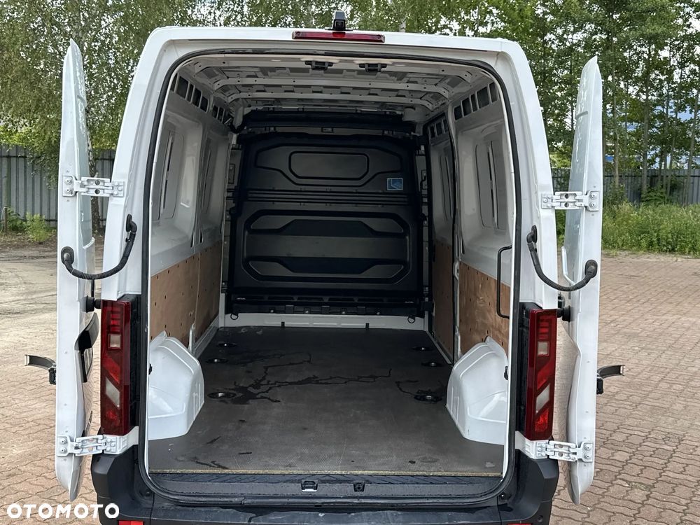 Renault Master - 24