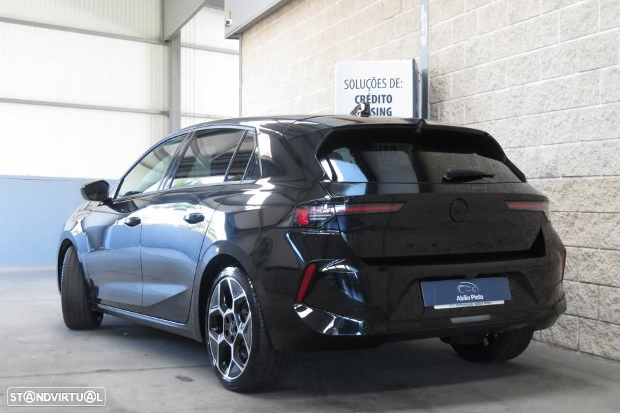 Opel Astra 1.2 T GS - 34