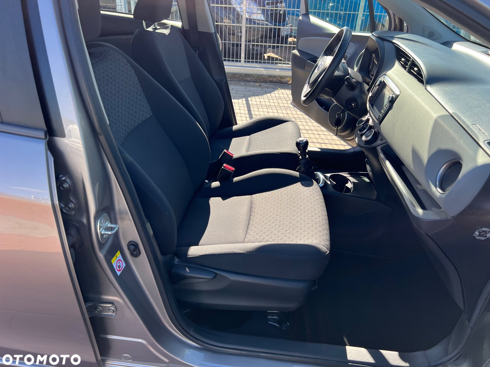 Toyota Yaris 1.33 Life EU6 - 12