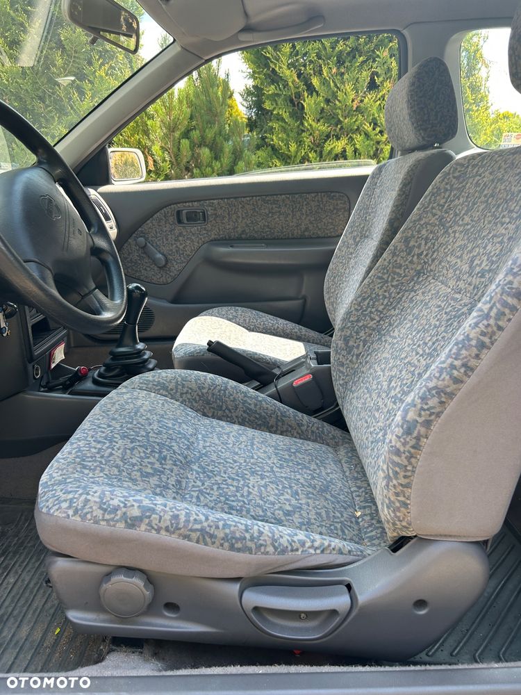 Nissan Almera 1.4 - 11