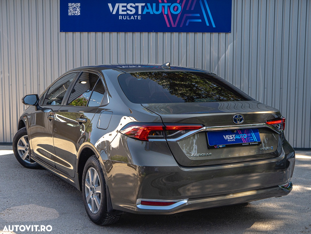 Toyota Corolla Sedan 1.8 HEV Business - 2