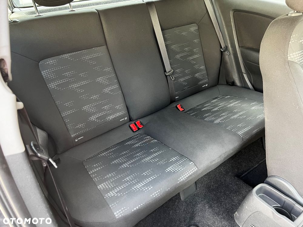 Opel Corsa 1.4 16V Satellite - 24