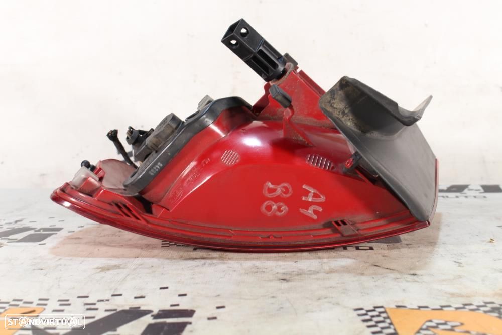 Farolim Esquerdo Audi A4 (8K2, B8)  8K5945095d / Chassi Condutor Sedan - 6