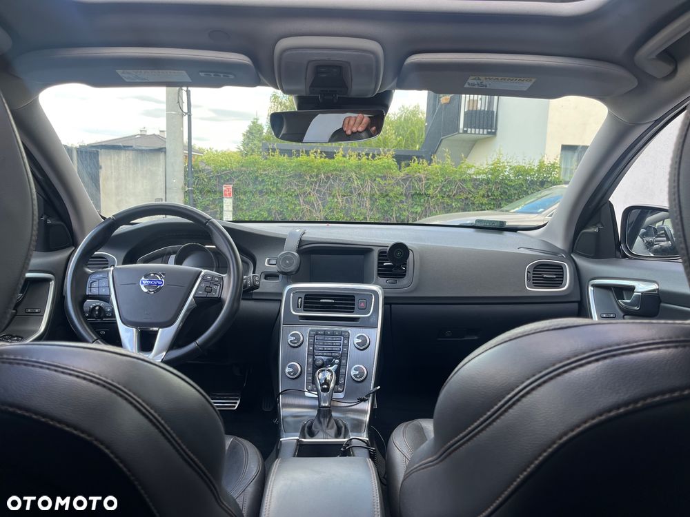 Volvo V60 T5 Drive-E Momentum - 9