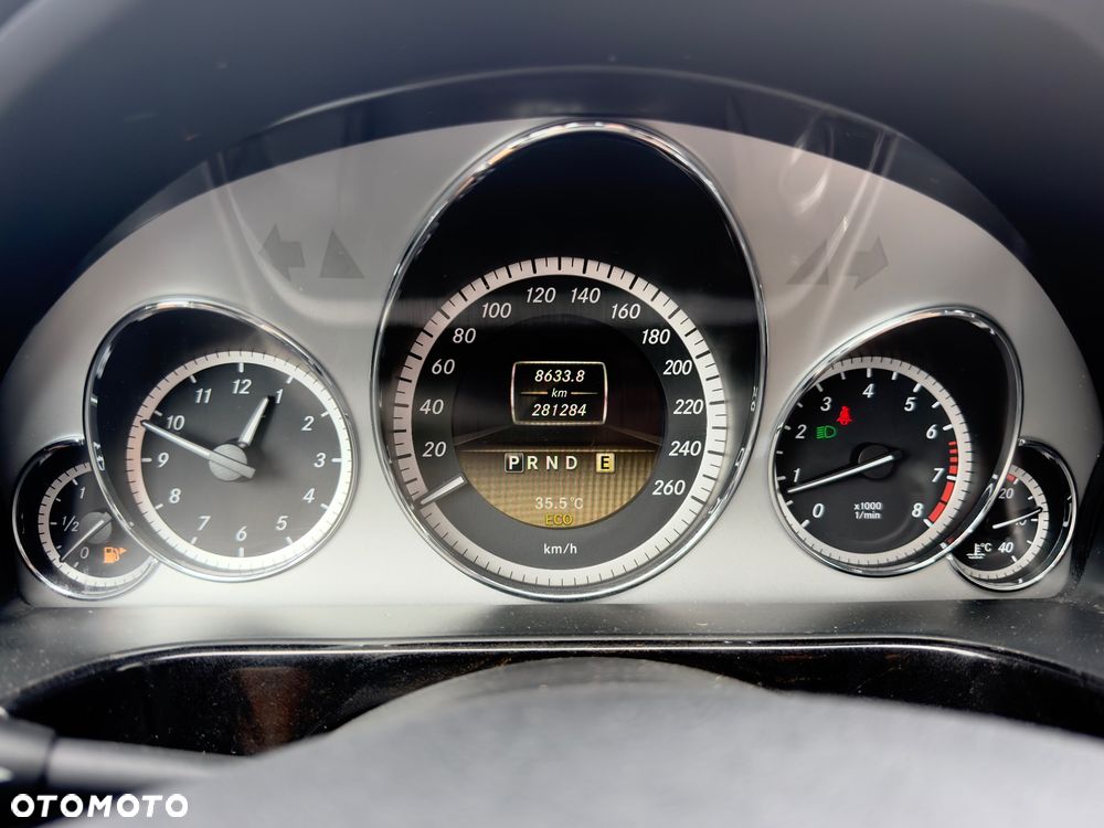 Mercedes-Benz Klasa E - 28