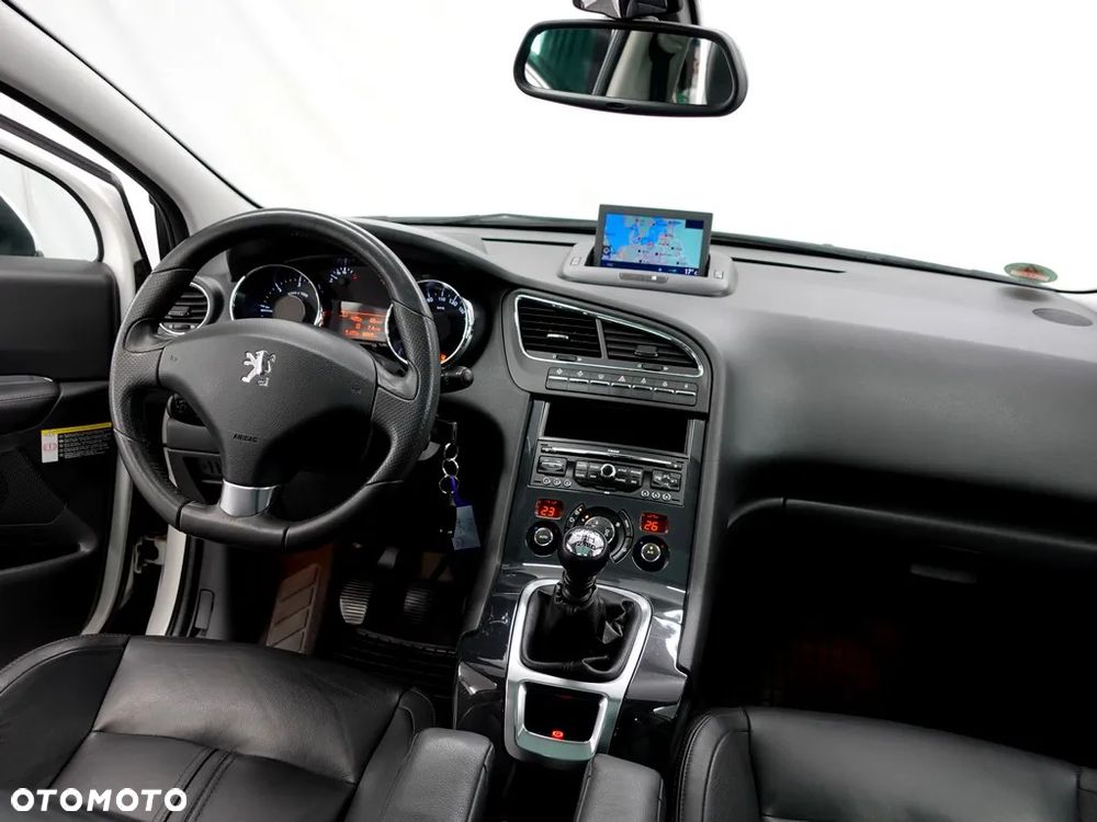 Peugeot 5008 2.0 HDi Premium + - 6