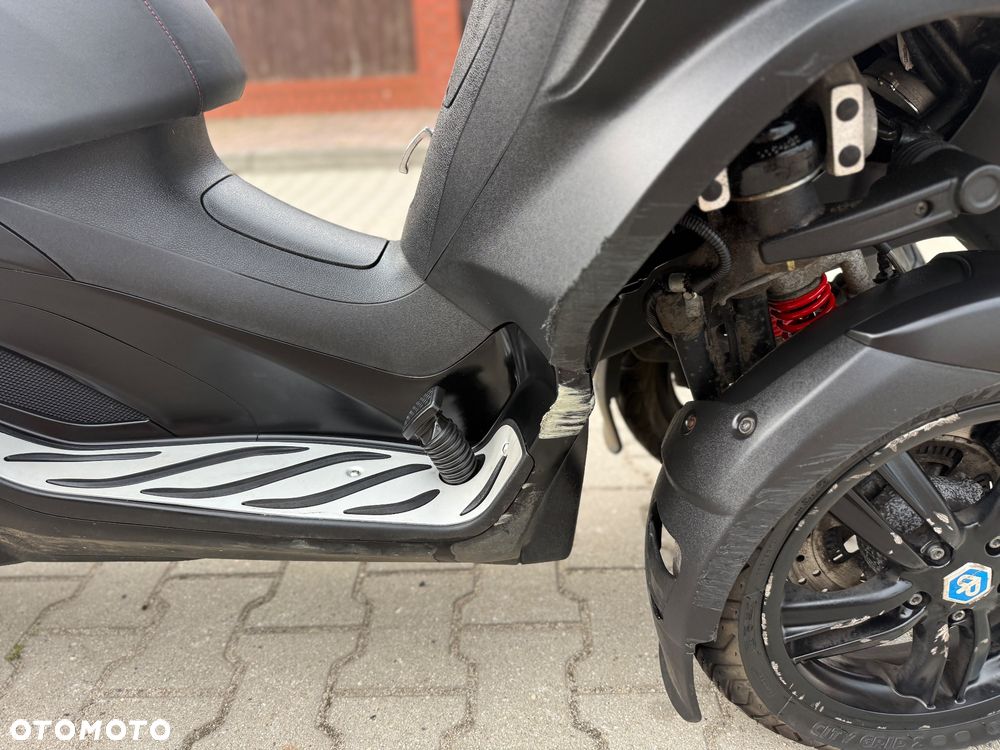 Piaggio MP-3 - 9