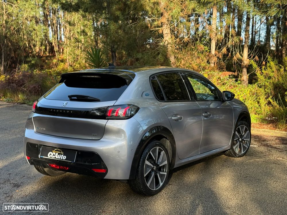 Peugeot e-208 GT - 6