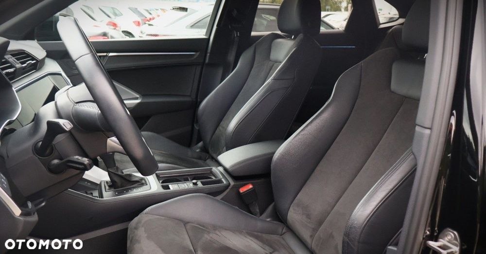 Audi Q3 Sportback - 12