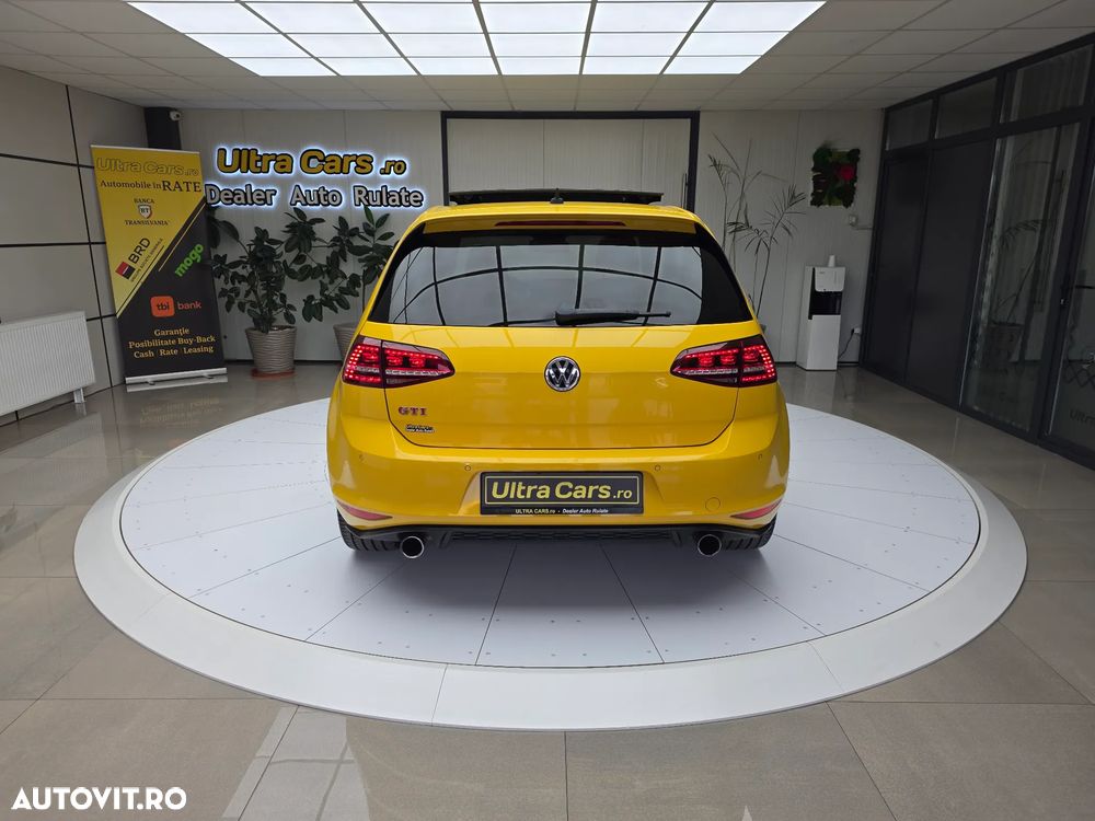 Volkswagen Golf GTI Performance BlueMotion Technology DSG - 6